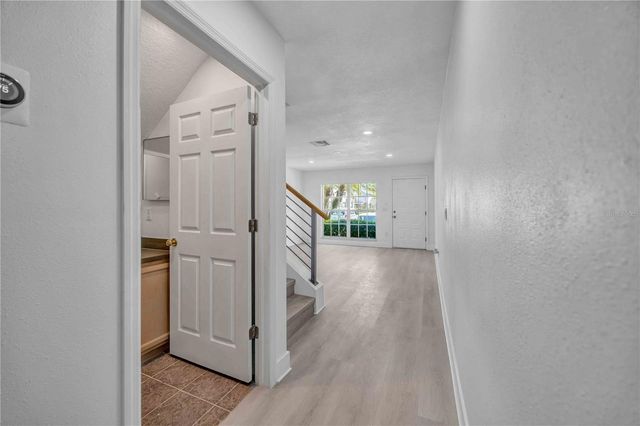 727 KENSINGTON LAKE CIRCLE, Brandon, FL 33511