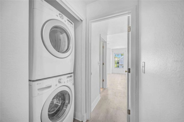 727 KENSINGTON LAKE CIRCLE, Brandon, FL 33511