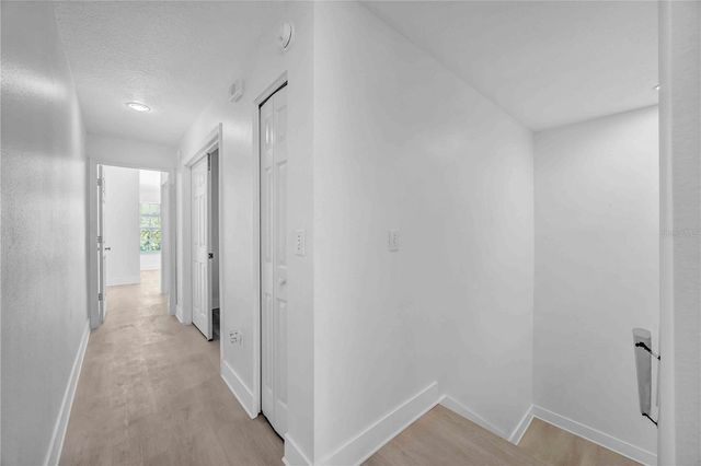 727 KENSINGTON LAKE CIRCLE, Brandon, FL 33511