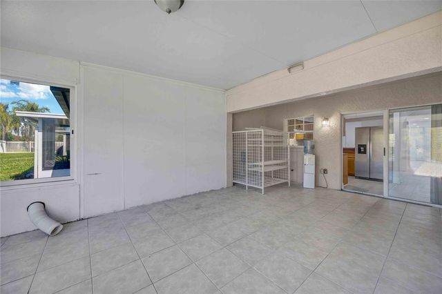 727 KENSINGTON LAKE CIRCLE, Brandon, FL 33511