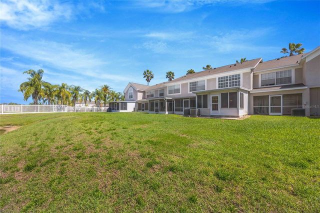 727 KENSINGTON LAKE CIRCLE, Brandon, FL 33511