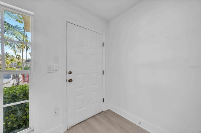 727 KENSINGTON LAKE CIRCLE, Brandon, FL 33511