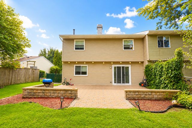 1348 Inverness Drive, Elgin, IL 60120