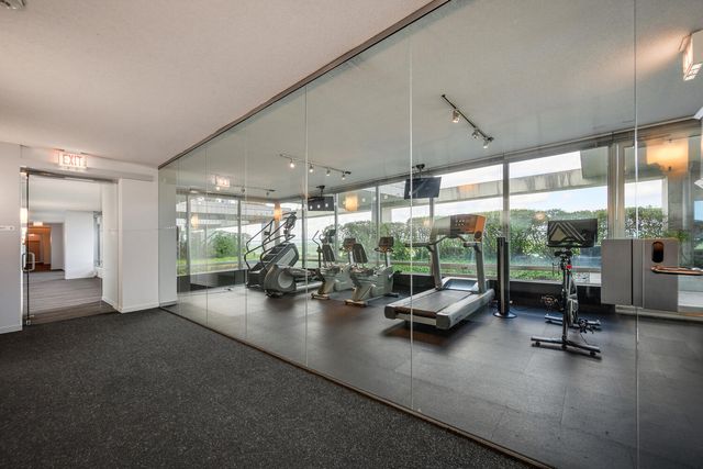 9725 Woods Drive 1502, Skokie, IL 60077