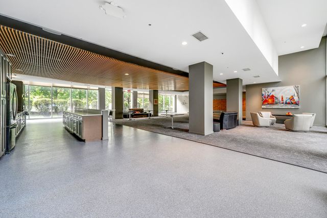 9725 Woods Drive 1502, Skokie, IL 60077