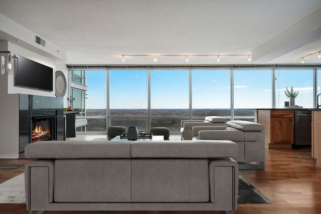 9725 Woods Drive 1502, Skokie, IL 60077