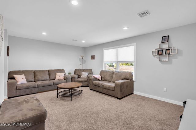 1513 Neptune Avenue, Beachwood, NJ 08722