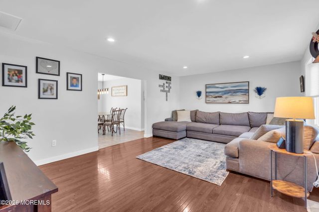 1513 Neptune Avenue, Beachwood, NJ 08722