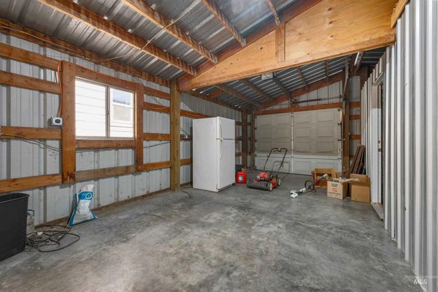 13 S Hawthorne Ave, Middleton, ID 83644
