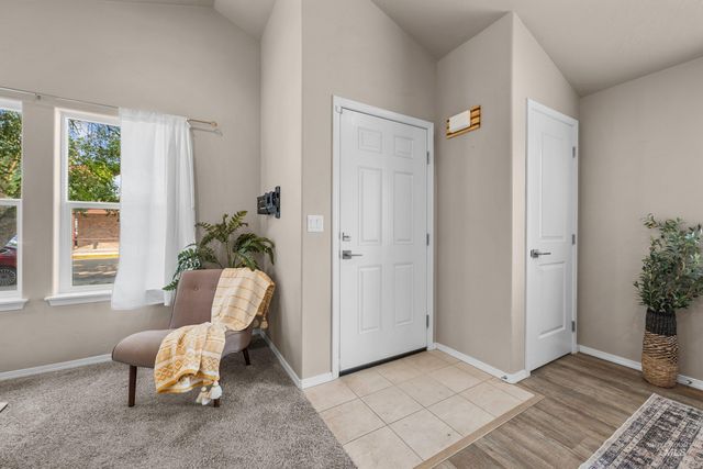 13 S Hawthorne Ave, Middleton, ID 83644