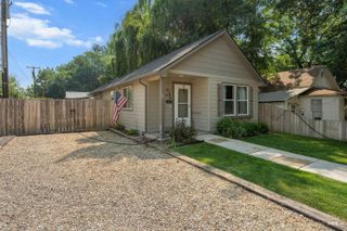 13 S Hawthorne Ave, Middleton, ID 83644