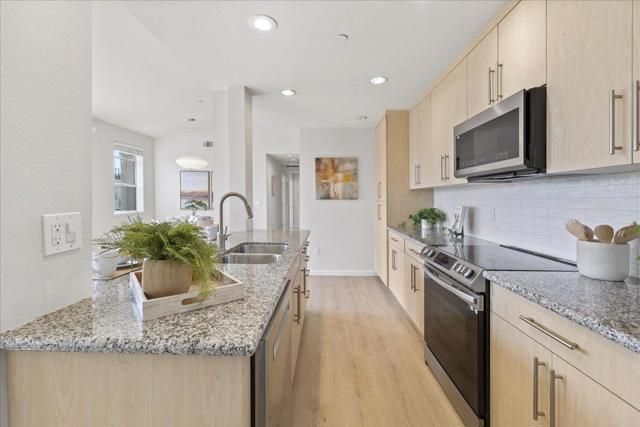 1065 Saginaw Terrace 304, Sunnyvale, CA 94089
