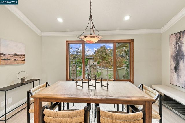 21 Inverleith Terrace, Moraga, CA 94556