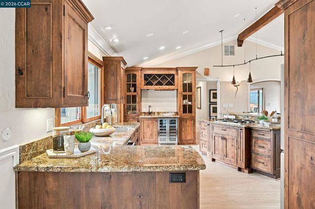 21 Inverleith Terrace, Moraga, CA 94556