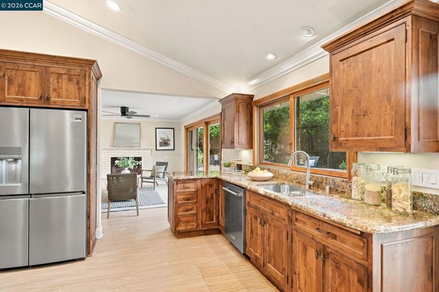 21 Inverleith Terrace, Moraga, CA 94556
