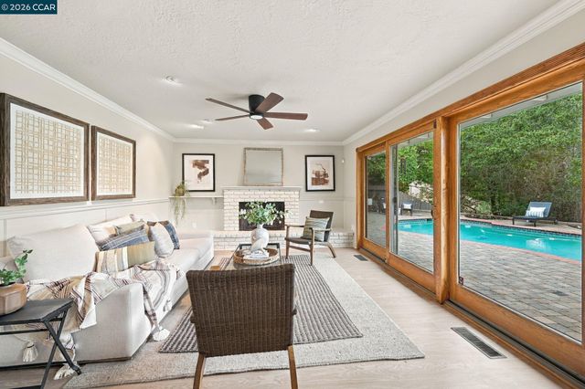 21 Inverleith Terrace, Moraga, CA 94556