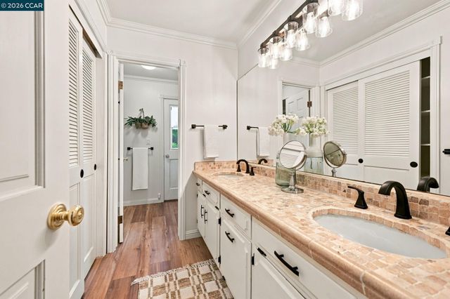 21 Inverleith Terrace, Moraga, CA 94556