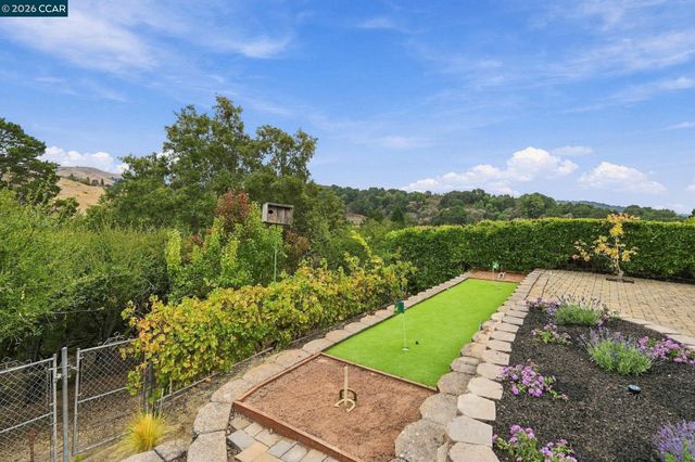 21 Inverleith Terrace, Moraga, CA 94556
