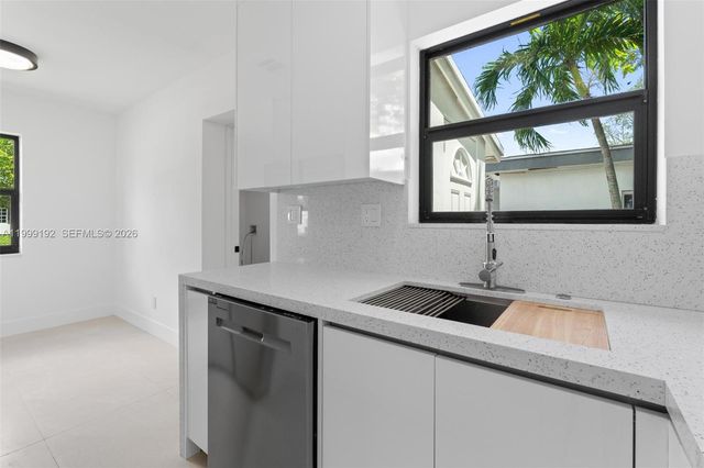 4520 SW 33rd Dr, West Park, FL 33023