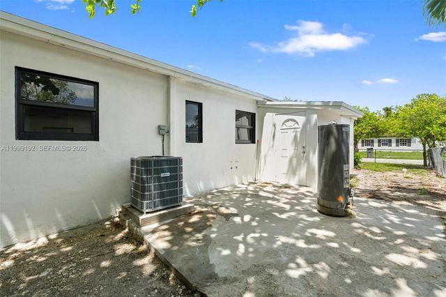 4520 SW 33rd Dr, West Park, FL 33023