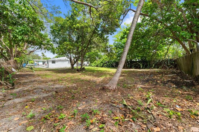 4520 SW 33rd Dr, West Park, FL 33023