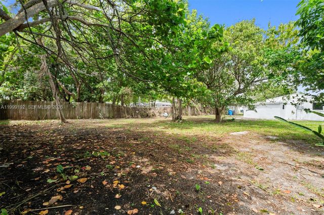 4520 SW 33rd Dr, West Park, FL 33023