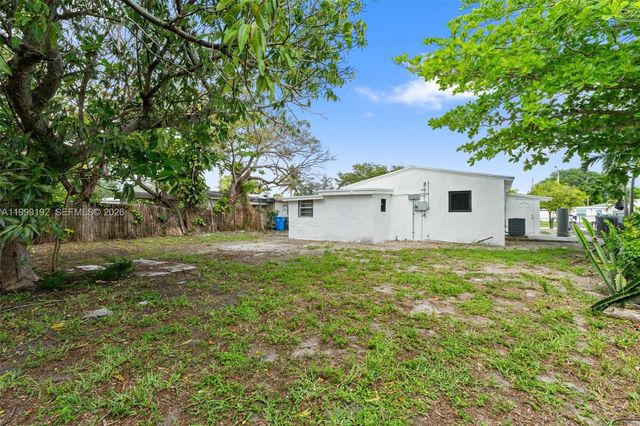 4520 SW 33rd Dr, West Park, FL 33023