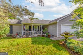425 W Ridgeway Road, Maysville, GA 30558