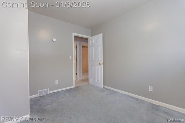 4696 Syracuse Street, Dearborn Heights, MI 48125