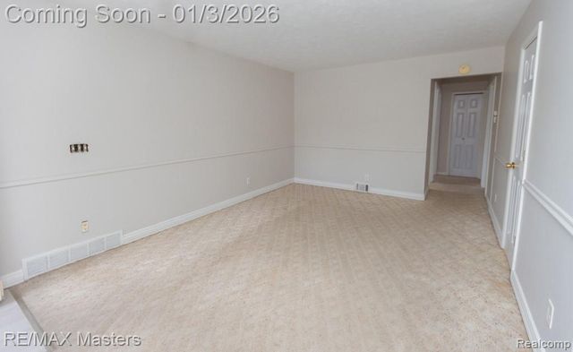 4696 Syracuse Street, Dearborn Heights, MI 48125