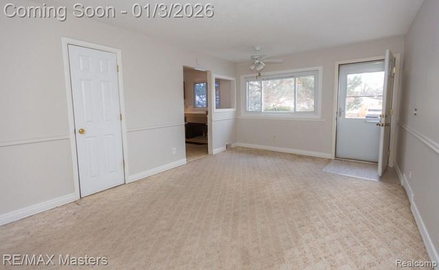 4696 Syracuse Street, Dearborn Heights, MI 48125