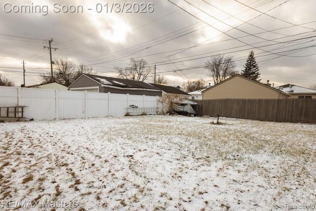 4696 Syracuse Street, Dearborn Heights, MI 48125