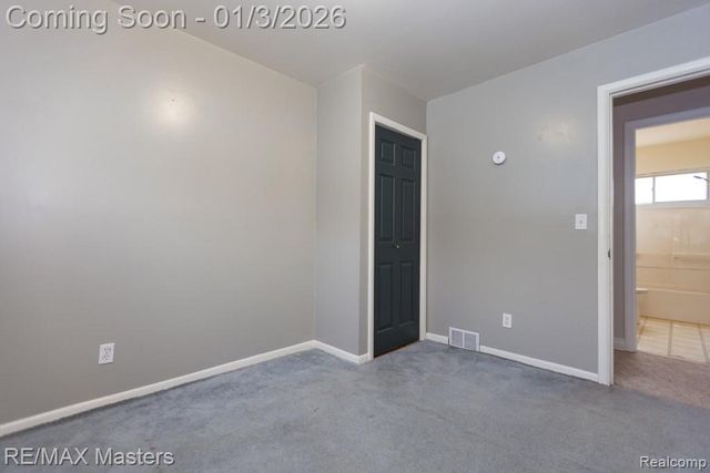 4696 Syracuse Street, Dearborn Heights, MI 48125