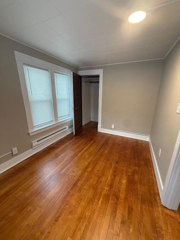 2319 4th Street NE, Minneapolis, MN 55418