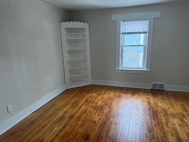 2319 4th Street NE, Minneapolis, MN 55418