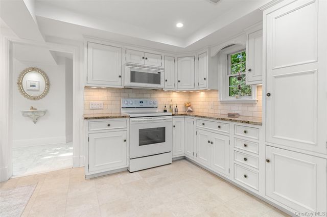 8 Rock Hill Road, Mahopac, NY 10541