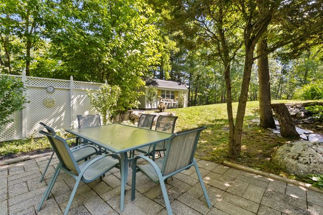 8 Rock Hill Road, Mahopac, NY 10541