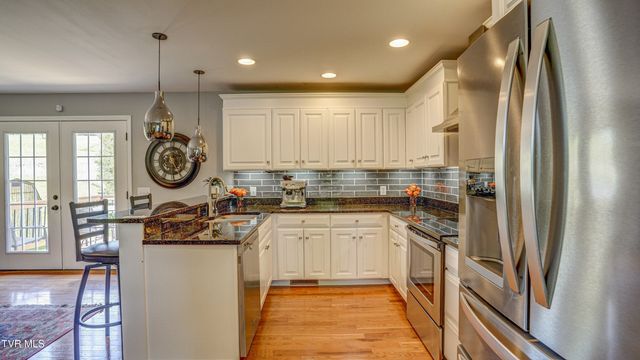 17500 Bridle Drive, Abingdon, VA 24210