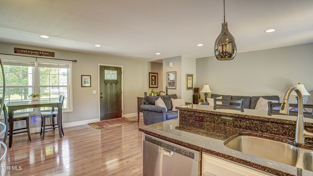 17500 Bridle Drive, Abingdon, VA 24210