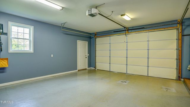 17500 Bridle Drive, Abingdon, VA 24210
