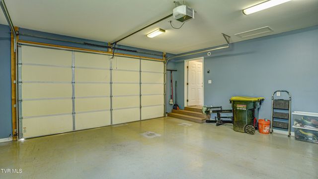 17500 Bridle Drive, Abingdon, VA 24210