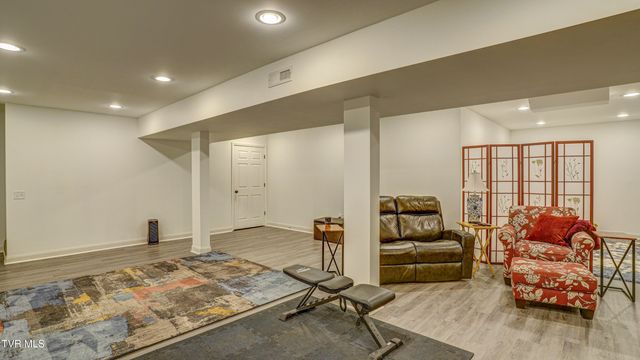 17500 Bridle Drive, Abingdon, VA 24210