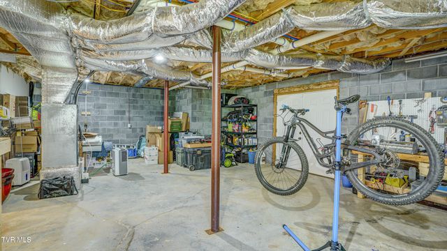 17500 Bridle Drive, Abingdon, VA 24210