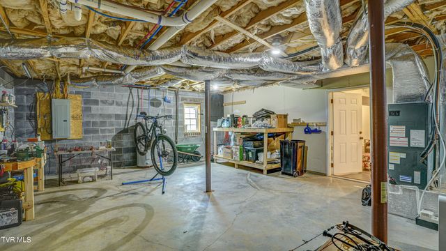 17500 Bridle Drive, Abingdon, VA 24210