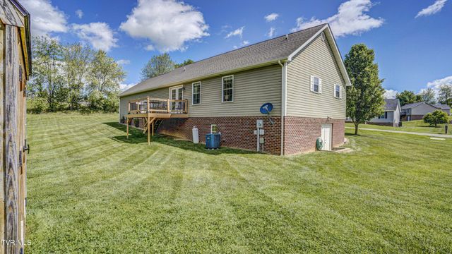 17500 Bridle Drive, Abingdon, VA 24210