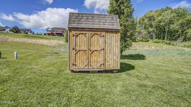 17500 Bridle Drive, Abingdon, VA 24210