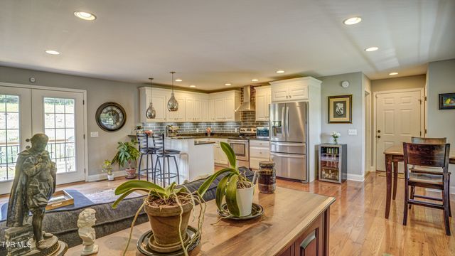 17500 Bridle Drive, Abingdon, VA 24210