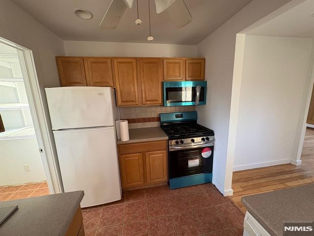 580 Chestnut Avenue, Teaneck, NJ 07666
