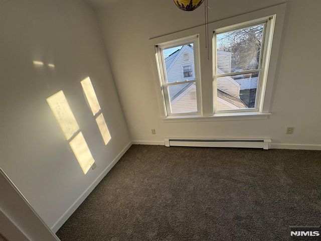 580 Chestnut Avenue, Teaneck, NJ 07666