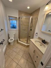 580 Chestnut Avenue, Teaneck, NJ 07666